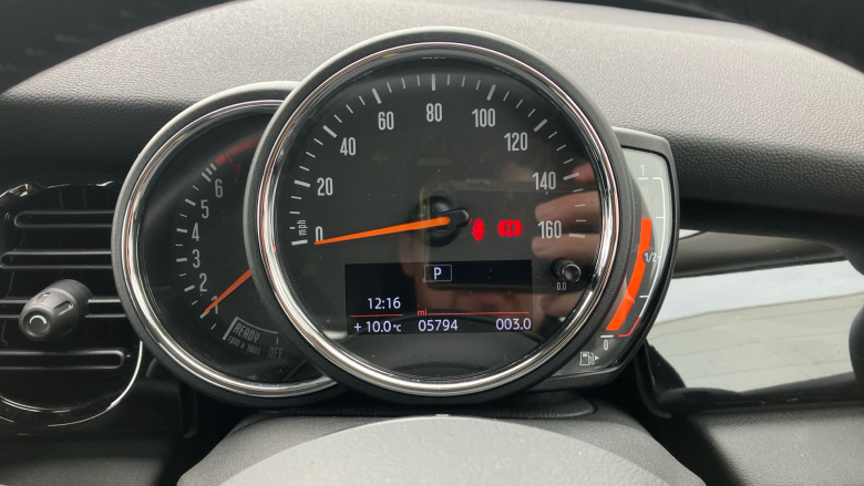 MINI Hatchback 1.5 Cooper Classic 3dr Auto Petrol Hatchback